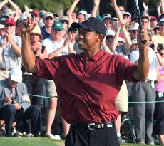 Tiger Woods wins Masters for 2nd straight year